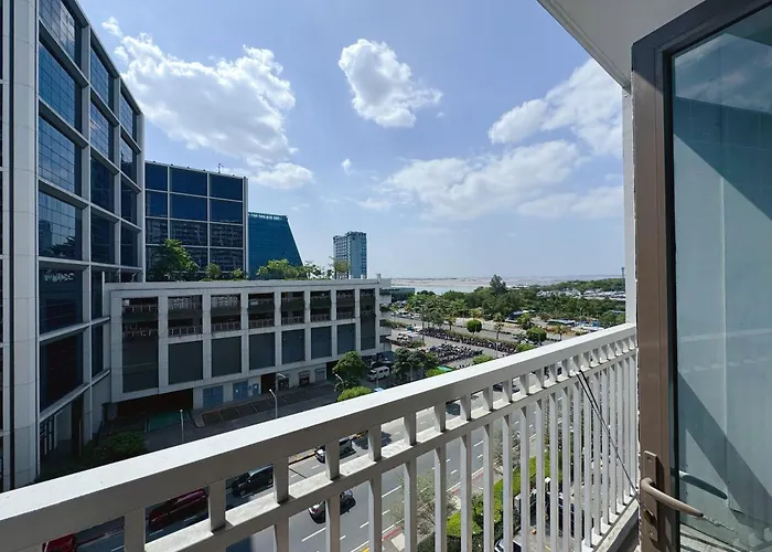 Shore 2br Bay View Tower A * Manila